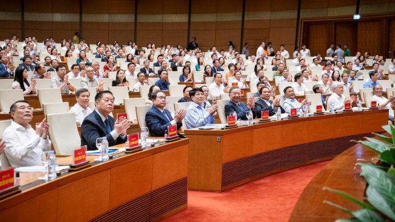 Quán triệt nghị quyết về phát triển kinh tế tư nhân, xây dựng pháp luật tới 63 tỉnh, thành