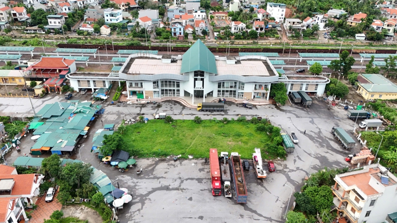 Ga Hạ Long vẫn ngóng tàu trở lại