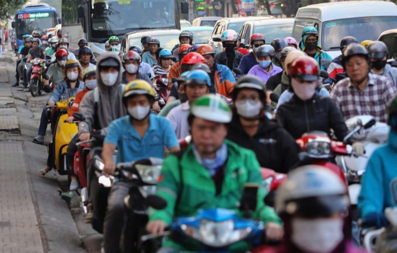 Cấm xe máy chạy xăng vào Vành đai 1: 'Cần bàn làm, không bàn lùi'