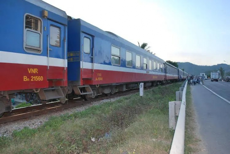 Khai trương tàu du lịch chất lượng cao Hà Nội - Đồng Hới