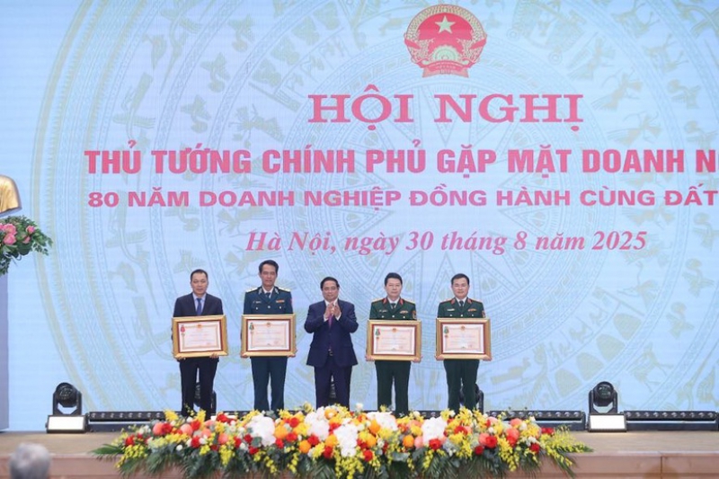 Doanh nghiệp - động lực nòng cốt kiến tạo Việt Nam hùng cường