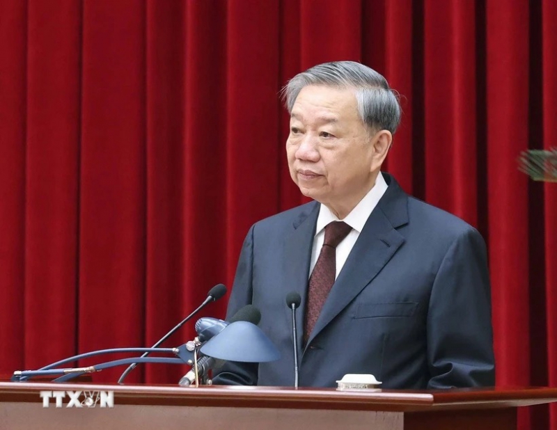 'Phát triển là phải để người dân sống vui, không lo hết tiền hay ốm đau'