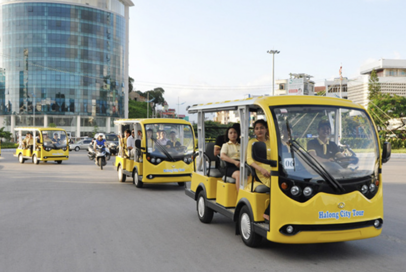 Hà Nội chuẩn bị trạm sạc, bãi đỗ cho lộ trình hạn chế xe máy xăng