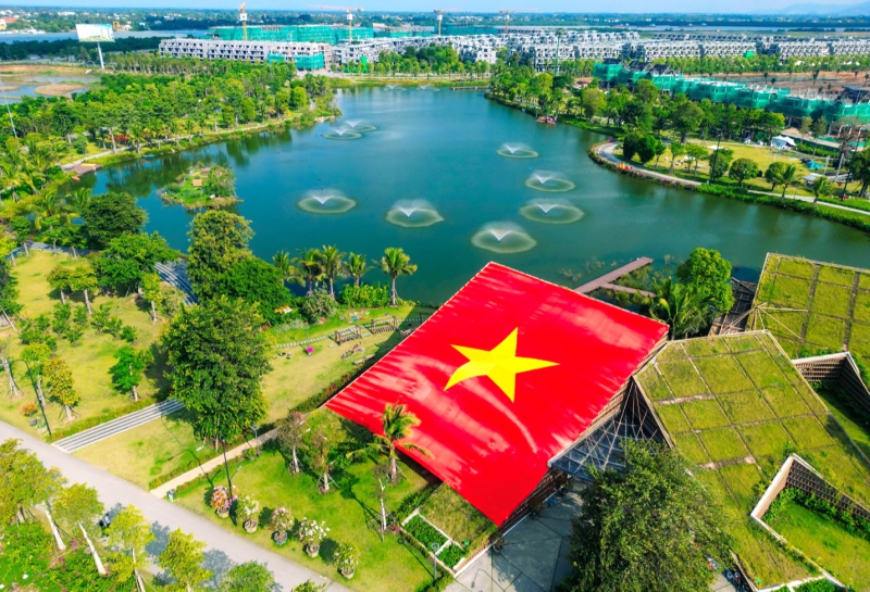 Xanh hóa, số hóa: Lựa chọn chiến lược và ưu tiên trong phát triển kinh tế Việt Nam