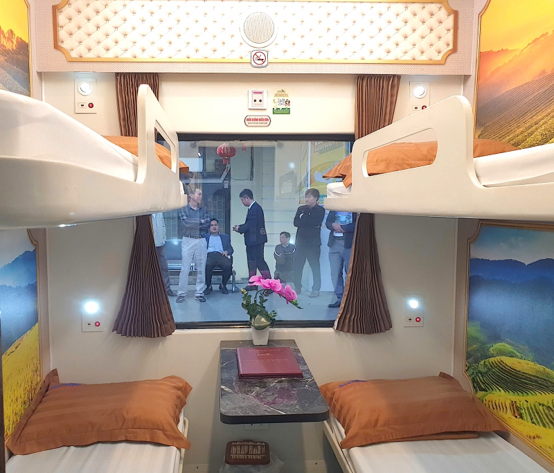 Đường sắt khánh thành, đưa vào khai thác hơn 160 toa xe khách nâng cấp hiện đại