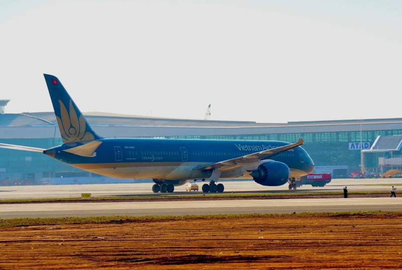 Vietnam Airlines thực hiện chuyến bay chở khách đầu tiên tại sân bay Long Thành