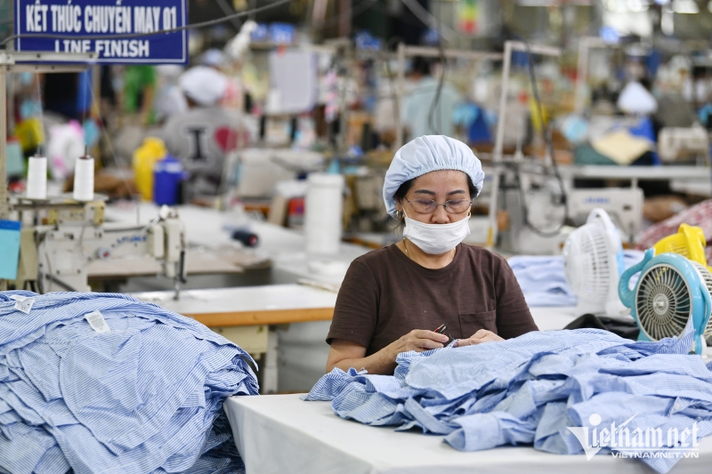 Chính sách mới về tiền lương, thuế với người lao động có hiệu lực từ năm 2026