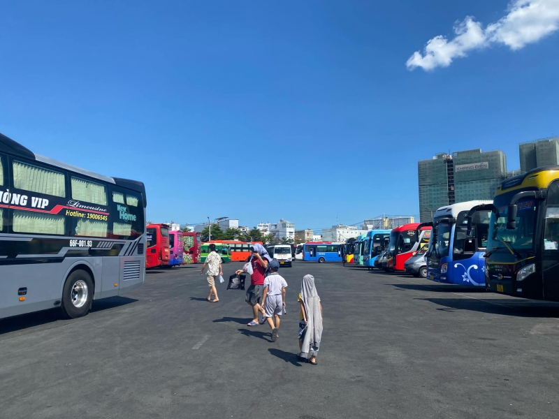 Vé máy bay, tàu xe Tết còn hay hết?