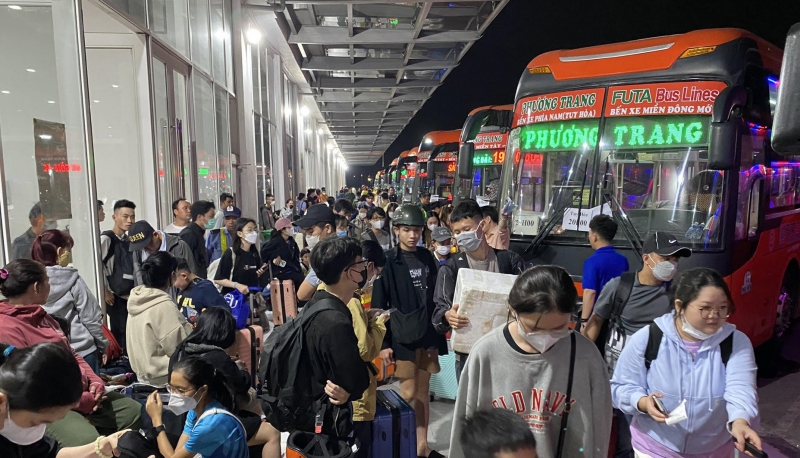 Phía sau hàng triệu chuyến đi an toàn dịp Tết