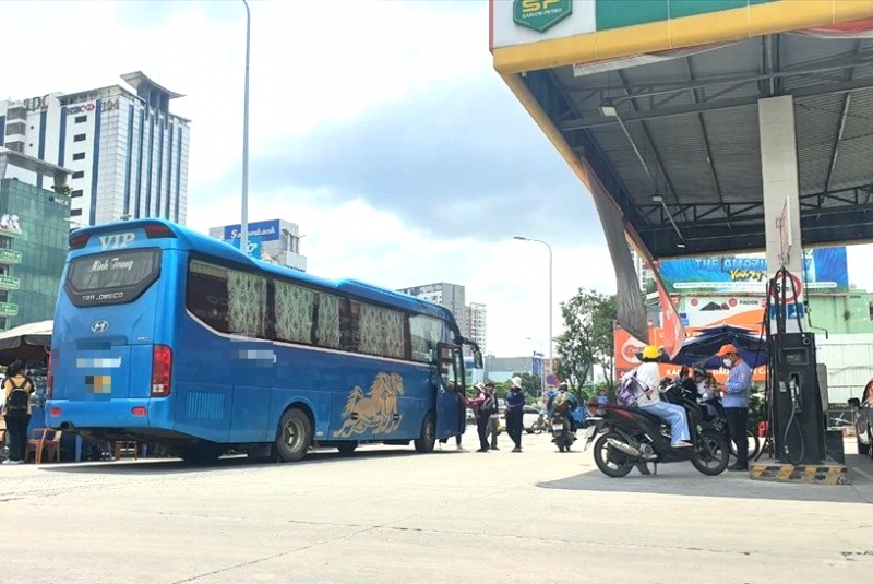 Giá dầu thế giới đảo chiều liên tục, áp lực tăng giá quay trở lại