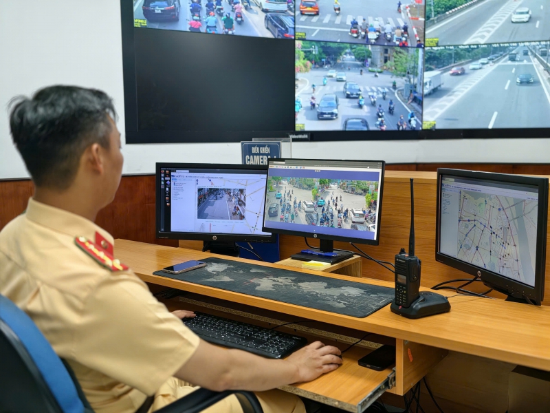 Hà Nội: Mở cao điểm xử lý xe dừng đỗ sai quy định, tăng cường phạt nguội