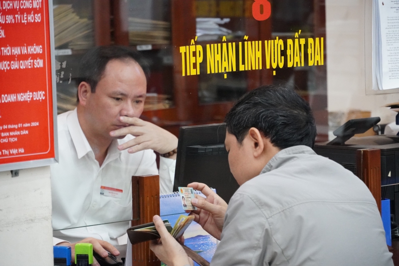 Cán bộ, công chức gây lãng phí từ 75 triệu đồng có thể bị cách chức