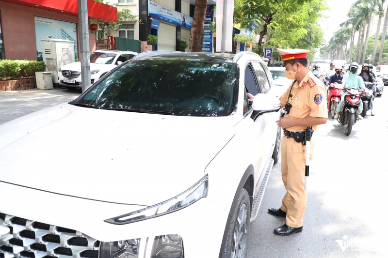 Tổng kiểm soát xe chở khách, xử lý nghiêm vi phạm giao thông dịp lễ Quốc khánh 2/9