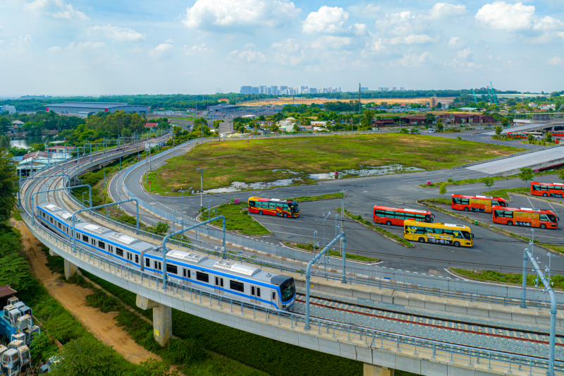 Đường sắt Thủ Thiêm - Long Thành chạy tối đa 120km/h, chở gần 47.000 khách mỗi giờ