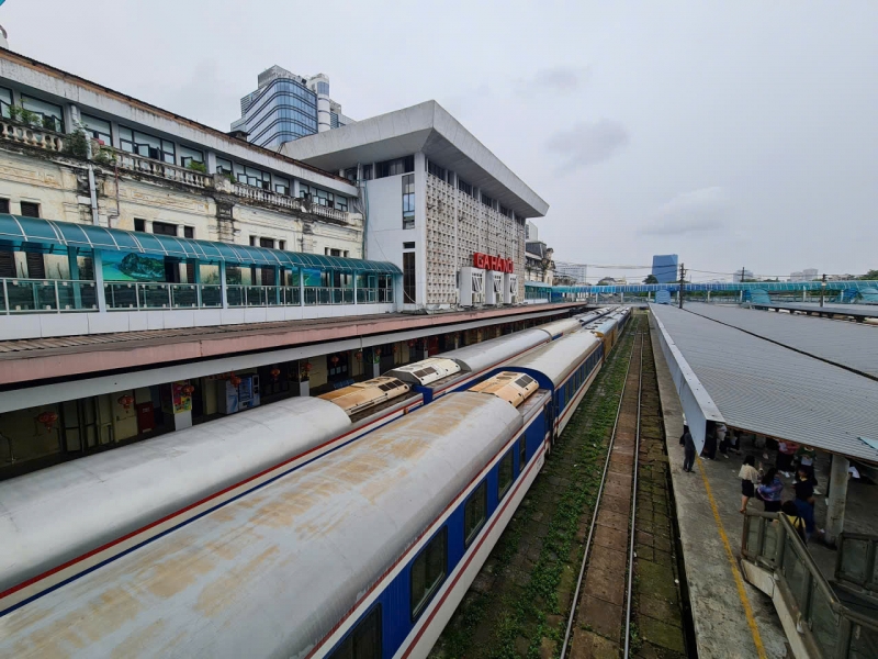 Hàng chục nghìn hành khách theo tàu trở về Thủ đô sau kỳ nghỉ lễ Quốc khánh