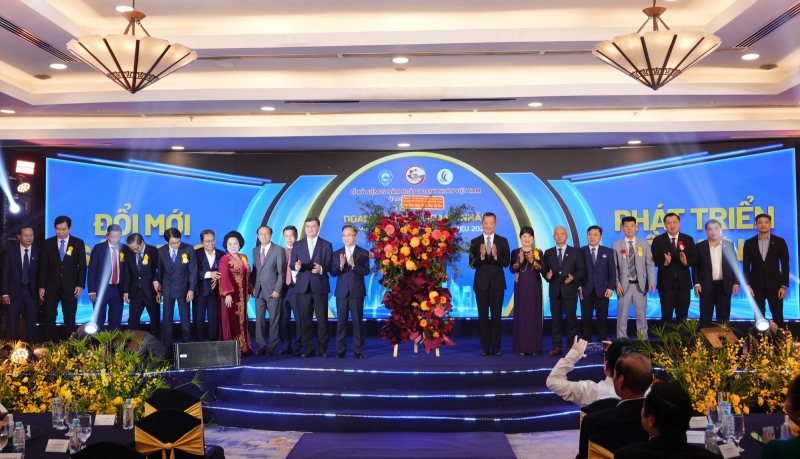 TP.HCM tôn vinh 100 doanh nghiệp, 96 doanh nhân tiêu biểu năm 2026
